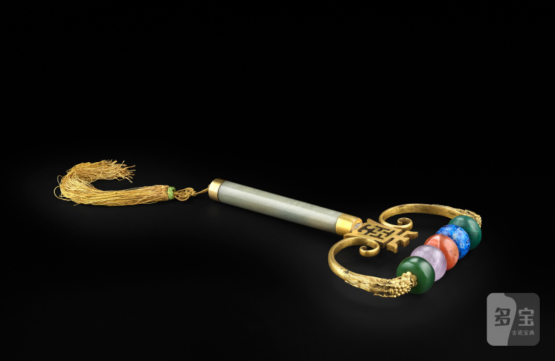 ROULEAU DE MASSAGE EN BRONZE DORÉ, JADE CÉLADON, MALACHITE, CORNALINE ET TOURMALINE  CHINE, DYNASTIE QING (1644-1911) - 图2